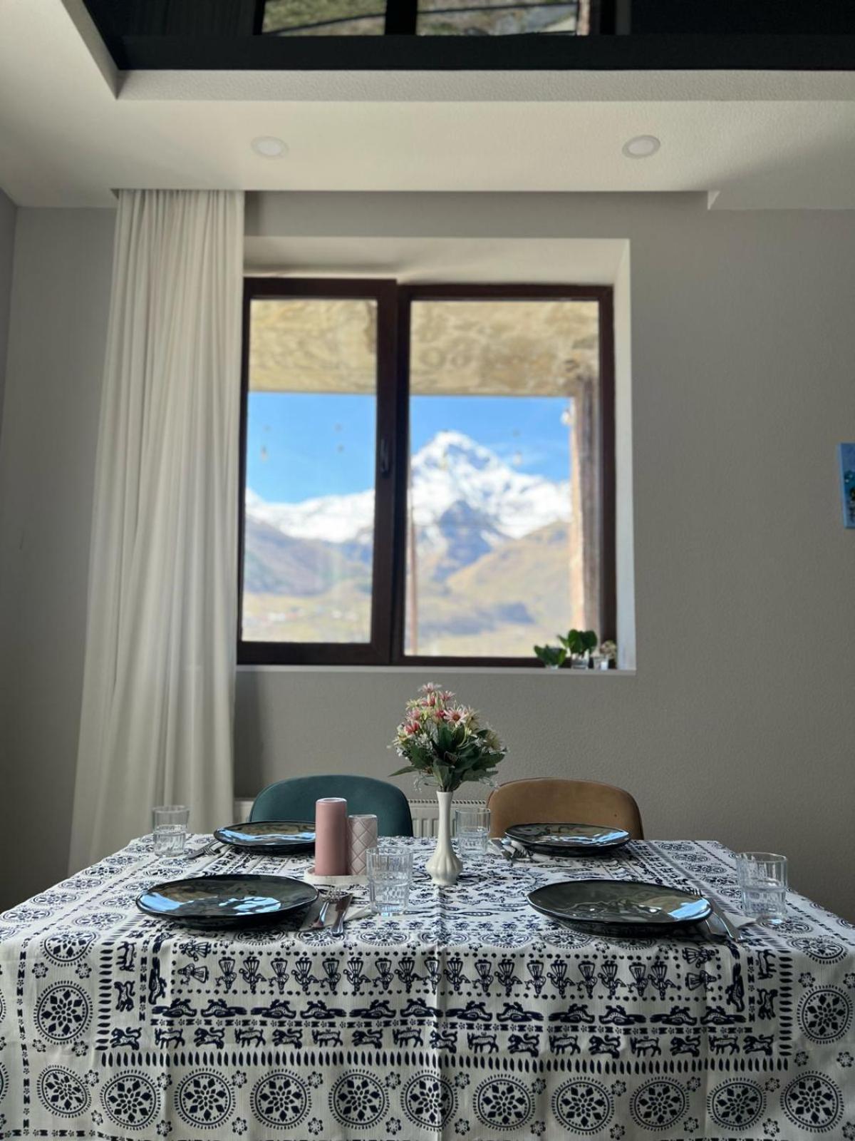 Hotel Axien Kazbegi Exteriér fotografie