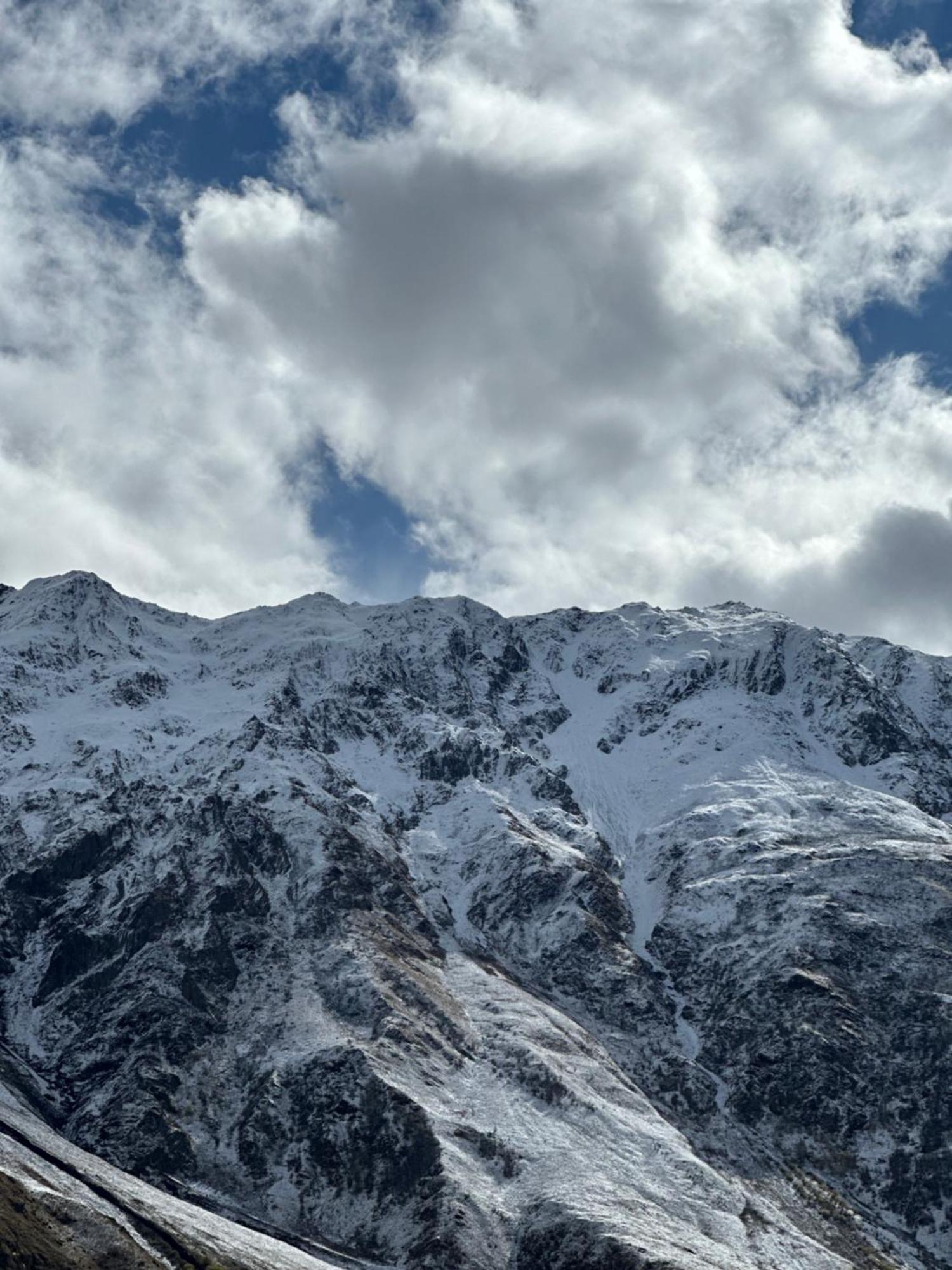 Hotel Axien Kazbegi Exteriér fotografie